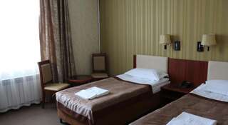 Гостиница Бира Биробиджан Двухместный номер Делюкс с 2 отдельными кроватями-1